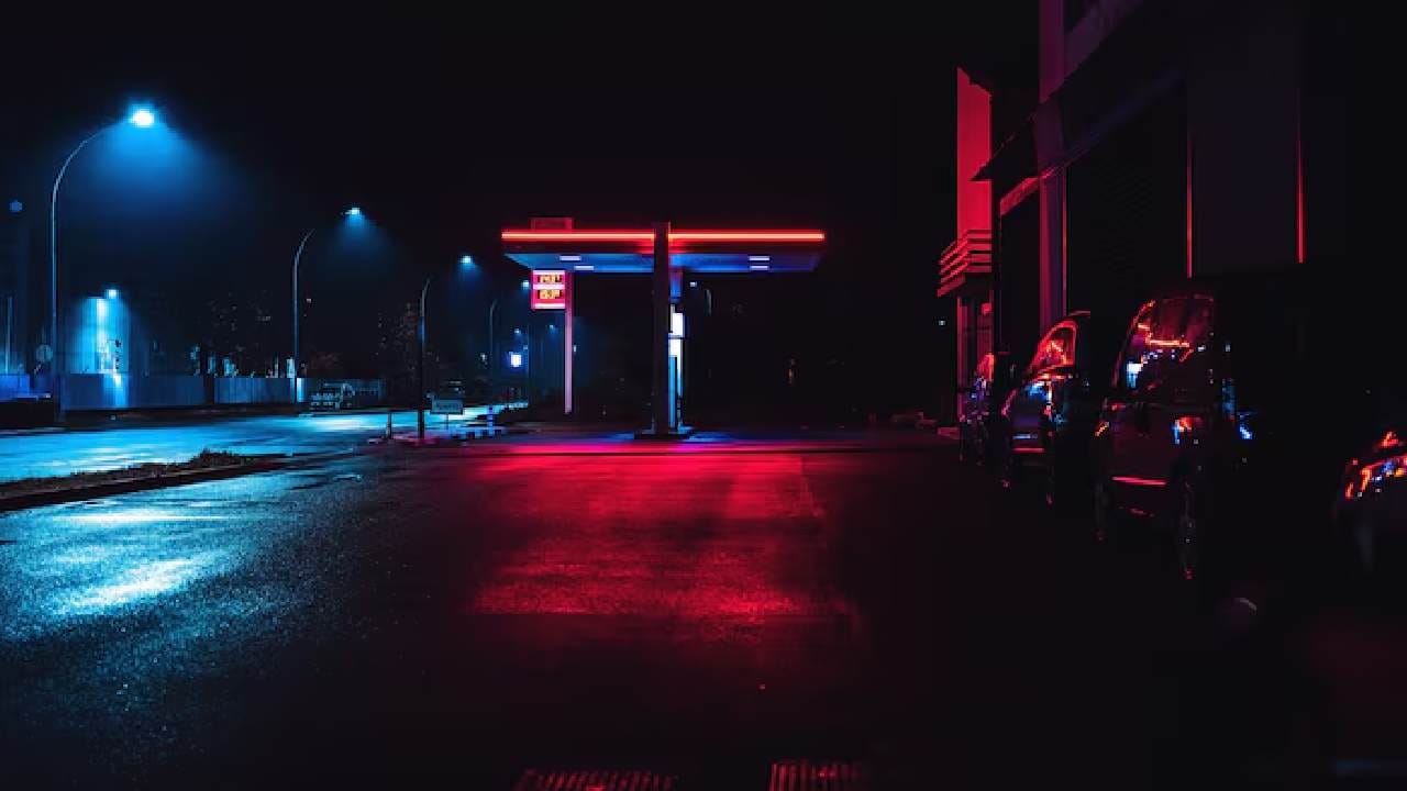 জনমানবহীন বাড়ি, অন্ধকার গলি বা ধ্বংসাবশেষের ছবি দেখতে আকর্ষণীয় হলেও ফোনে রাখা ঠিক নয়। এই ধরনের ছবি একাকীত্ব এবং অবসাদের প্রতীক হিসেবে কাজ করে। ক্রমাগত এই দৃশ্যগুলি চোখের সামনে থাকলে ব্যক্তির উদ্দীপনা হারিয়ে যাওয়ার সম্ভাবনা থাকে। Free Pik