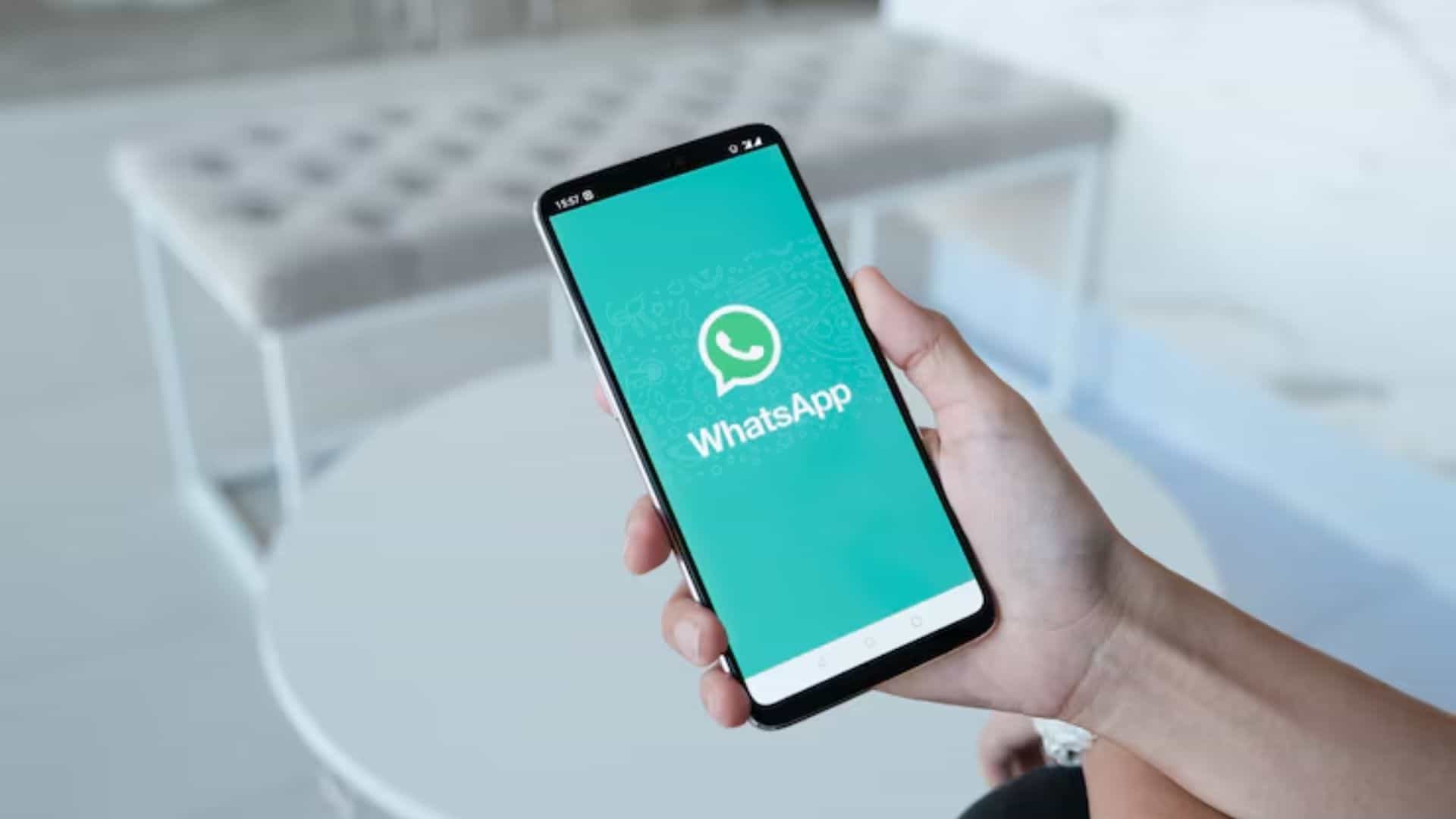  অ্যাকাউন্ট হ্যাকিং থেকে বাঁচতে এটি সবথেকে শক্তিশালী বর্ম। আপনার হোয়াটসঅ্যাপ সেটিংসে গিয়ে সিক্স-ডিজিট পিন কোড দিয়ে এই নিরাপত্তা স্তরটি এখনই চালু করুন।