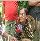 অভিনব কায়দায় স্বামীর নাম মুখে আনলেন মাখনলাল সরকারের স্ত্রী