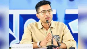গণনার মাঝে হেস্টিংসে পৌঁছতেই চলে যেতে বলা হল অভিষেক বন্দ্যোপাধ্যায়কে