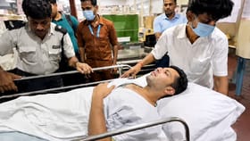 গা বমি-বমি ভাব ছিল রাতে, চলেছে অক্সিজেন, বাড়িতেই চিকিৎসা অভিষেকের