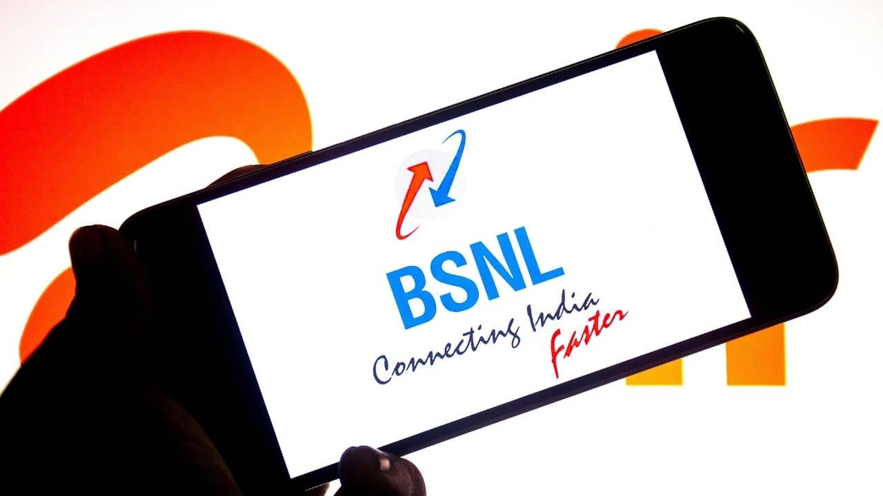 BSNL Recharge Pack: মাত্র ১ টাকায় রিচার্জের সুবিধা দিচ্ছে BSNL, আনলিমিটেড কলিং থেকে ফ্রি ডেটা-সব পাবেন!