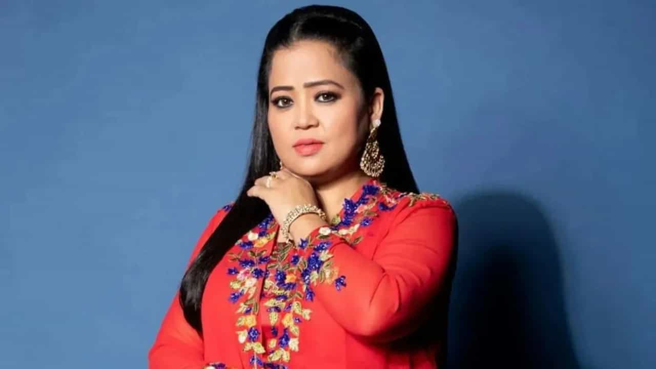 খাওয়া নিয়ে রোজ খোঁটা ভারতীকে! মায়ের বিরুদ্ধে একী বললেন জনপ্রিয় কমেডিয়ান? খাওয়া নিয়ে রোজ খোঁটা ভারতীকে! মায়ের বিরুদ্ধে একী বললেন জনপ্রিয় কমেডিয়ান?