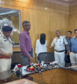 মুখ্যমন্ত্রীকে মারার চক্রান্ত? হুমকি মেল দিয়ে গ্রেফতার যুবক