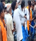 কাটোয়ায় গরু পাচার হচ্ছিল? হাতেনাতে ধরেই গণধোলাই!