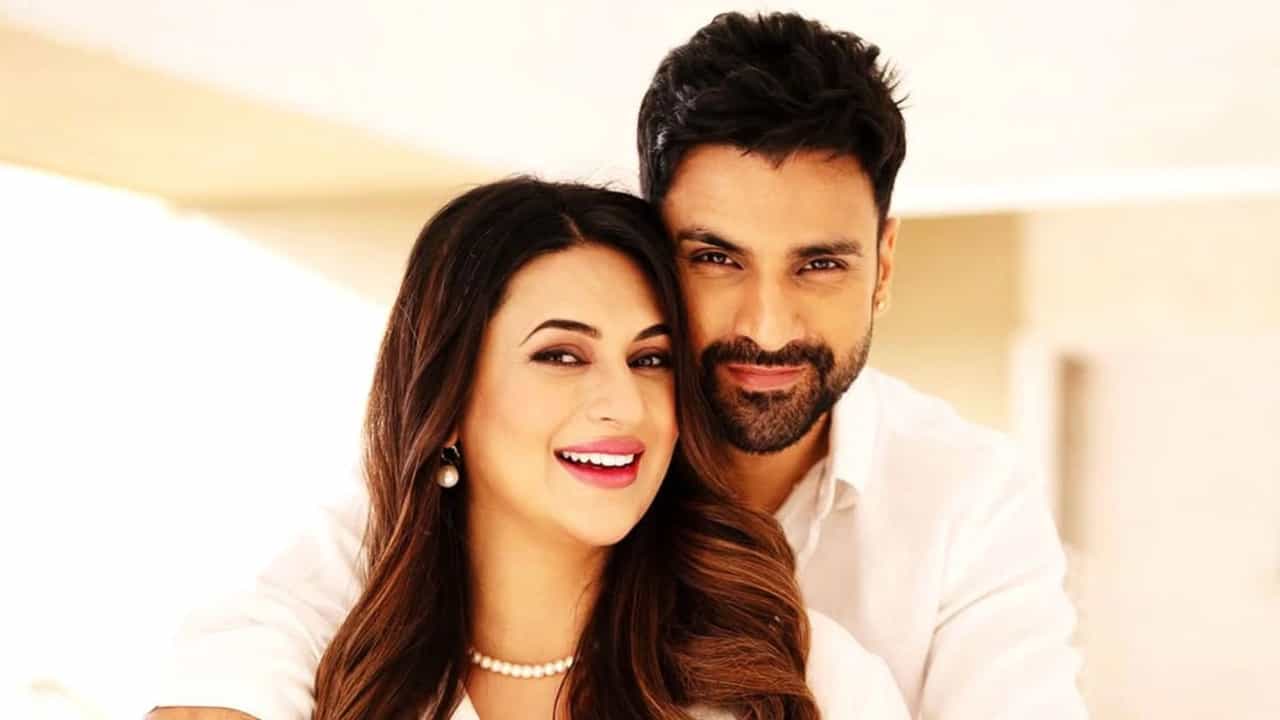 Divyanka Tripathi: সংসারে এল করণ-অর্জুন, যমজ সন্তানের মা হলেন দিব্যাঙ্কা ত্রিপাঠী Divyanka Tripathi: সংসারে এল করণ-অর্জুন, যমজ সন্তানের মা হলেন দিব্যাঙ্কা ত্রিপাঠী