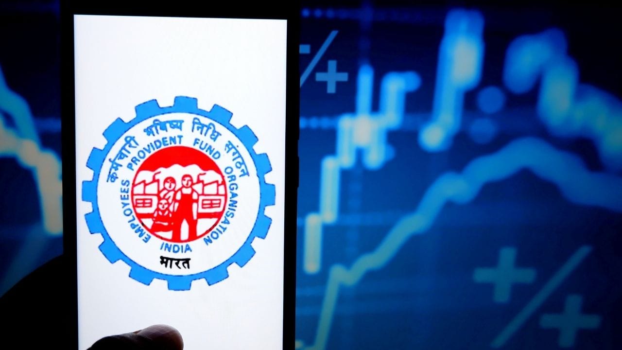 EPFO এবার Whatsapp-এ! Hello লিখলেই দেখতে পাবেন ব্যালেন্স থেকে ট্রান্সজাকশন