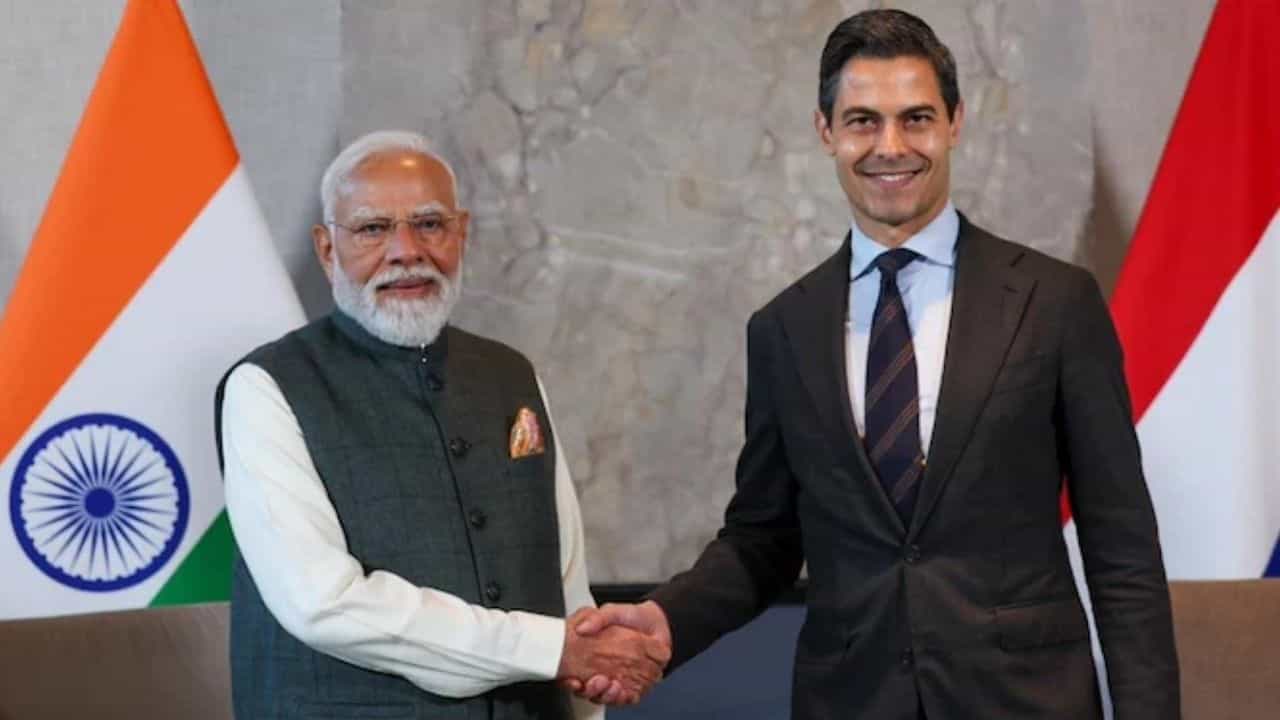 India-Netherlands diplomatic row: 'পর্যাপ্ত জ্ঞানের অভাব', নেদারল্যান্ডের প্রধানমন্ত্রীর মন্তব্যের তীব্র প্রতিবাদ ভারতের India-Netherlands diplomatic row: 'পর্যাপ্ত জ্ঞানের অভাব', নেদারল্যান্ডের প্রধানমন্ত্রীর মন্তব্যের তীব্র প্রতিবাদ ভারতের