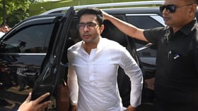 অভিষেক বন্দ্যোপাধ্যায়ের কোটি টাকা আয়, কীভাবে ইনকাম করেন?