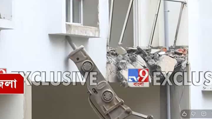 Bulldozer on Illegal Construction: দেখুন কীভাবে বুলডোজারের মাথায় হ্যামার লাগিয়ে গুঁড়িয়ে দেওয়া হচ্ছে রাজুর রাজত্ব Bulldozer on Illegal Construction: দেখুন কীভাবে বুলডোজারের মাথায় হ্যামার লাগিয়ে গুঁড়িয়ে দেওয়া হচ্ছে রাজুর রাজত্ব