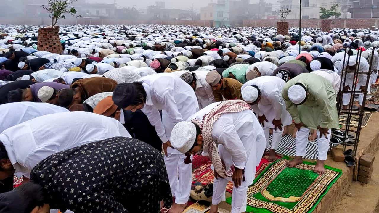 EID Holiday: রাজ্যে ইদের দু'দিন ছুটি আর নয়, পালাবদলের পর নয়া ঘোষণা