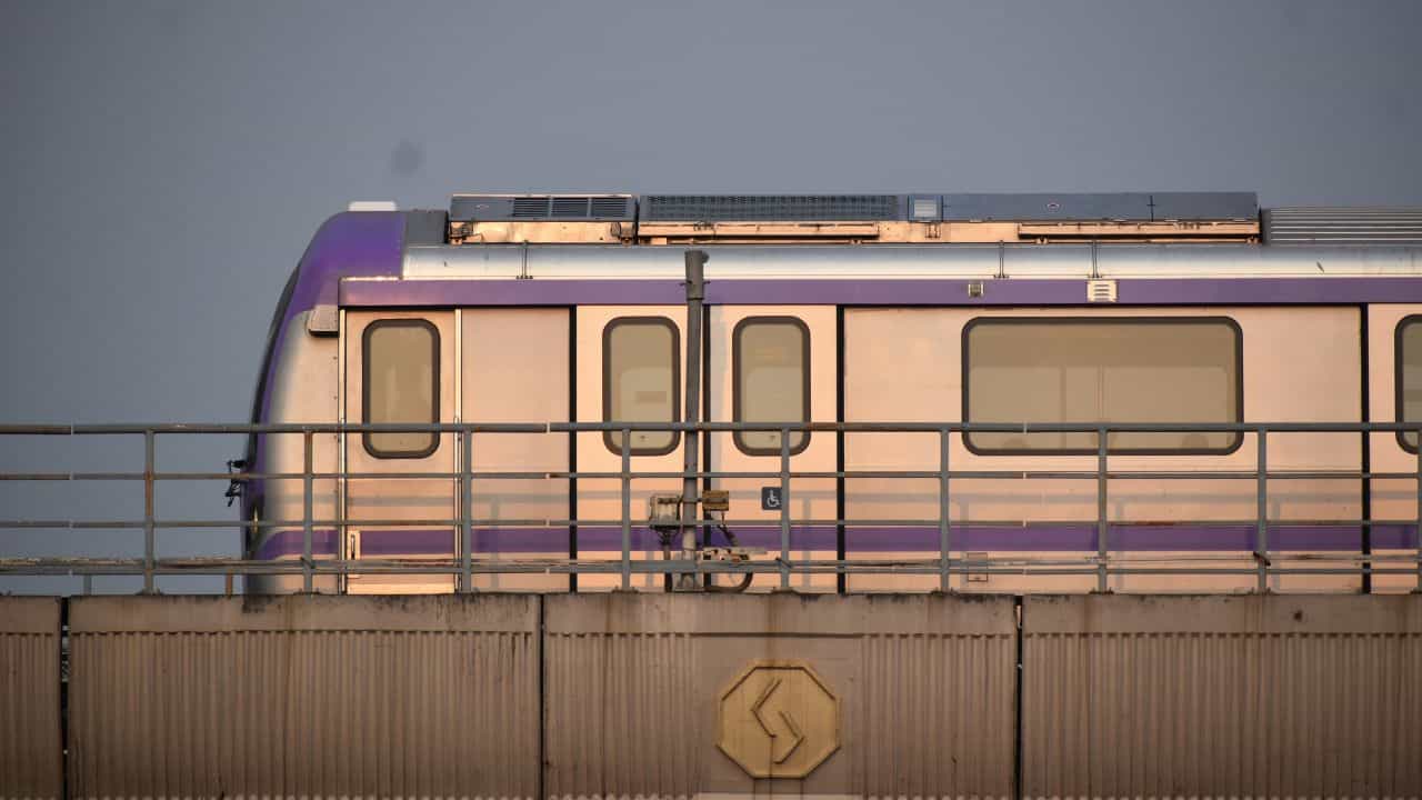Kolkata Metro: কবি সুভাষ থেকে দক্ষিণেশ্বর মেট্রোয় ঐতিহাসিক বদল, ৪ দশক পর বদলে গেল কাঠামো Kolkata Metro: কবি সুভাষ থেকে দক্ষিণেশ্বর মেট্রোয় ঐতিহাসিক বদল, ৪ দশক পর বদলে গেল কাঠামো