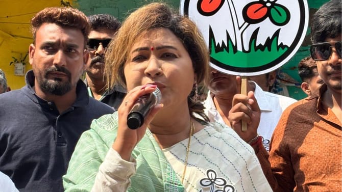ভরদুপুরে বিধায়ক নয়না বন্দ্যোপাধ্য়ায়ের বাড়িতে হাজির CID