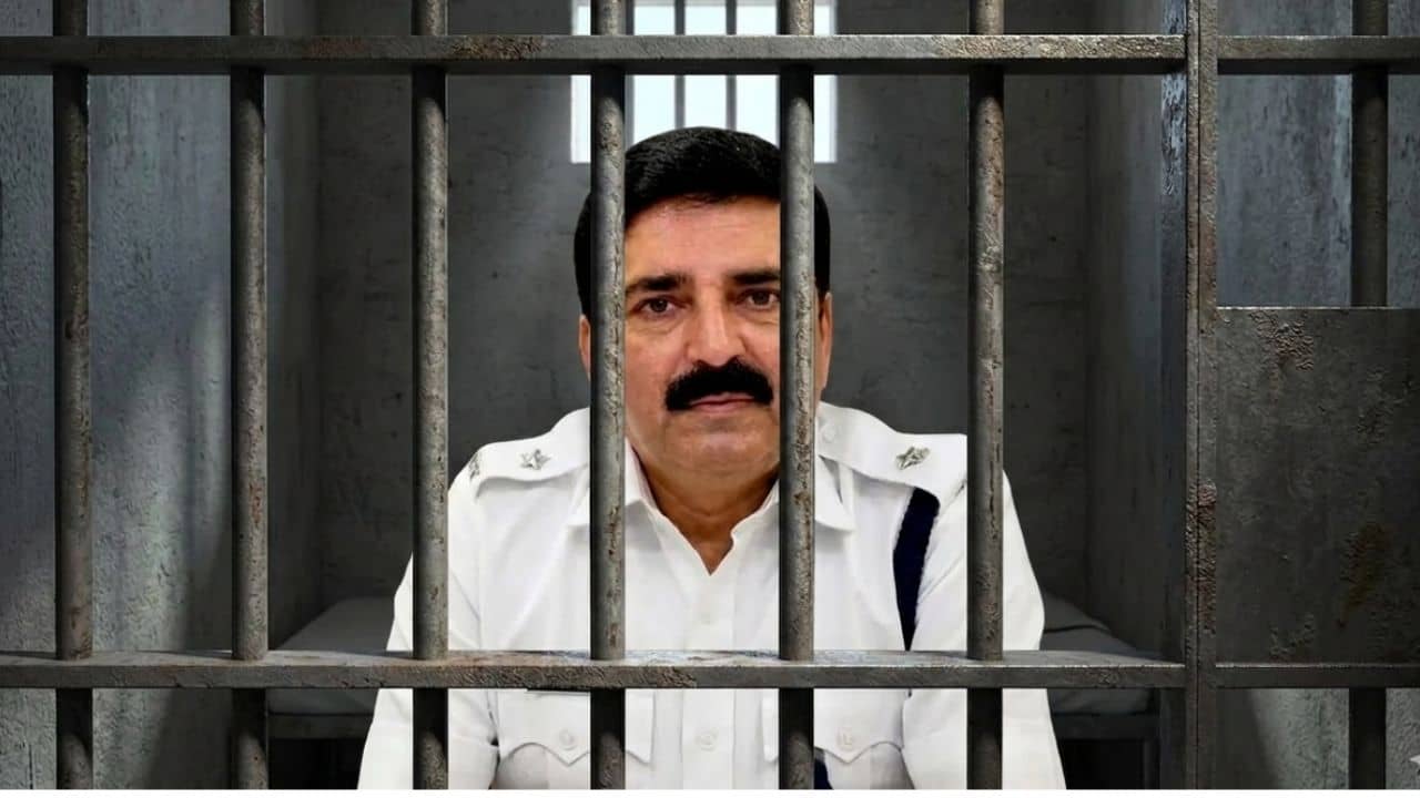 Kolkata Police: প্রথম শ্রেণির বন্দি নয়, একদিন যাঁদের জেলে ঢুকিয়েছেন, তাঁদের সঙ্গেই থাকতে হবে শান্তনুকে