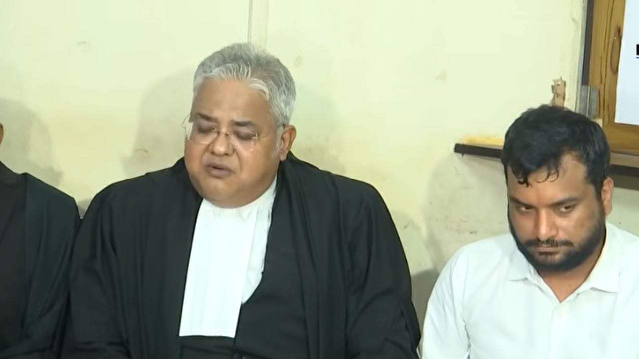 Mamata as Lawyer: মমতার আদৌ লাইসেন্স আছে তো! প্রশ্ন তুললেন আইনজীবী বিল্বদল