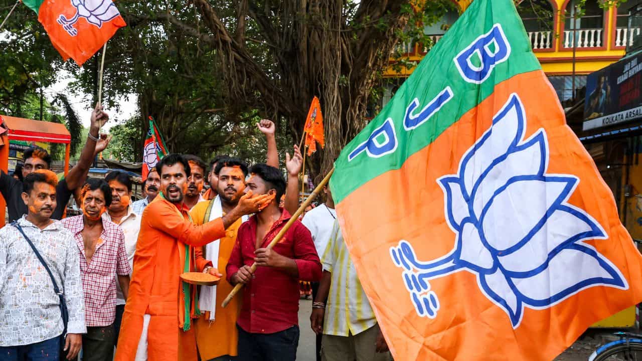 BJP: প্রথমে বহিষ্কার, ৪৮ ঘণ্টার মধ্যে বিজেপি কর্মীকে গ্রেফতার করল পুলিশ