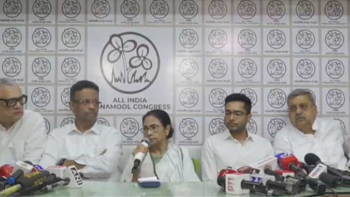 Mamata Banerjee Press Meet Live: আমার পেটে, আমার পিছনে লাঠি মেরেছে: মমতা Mamata Banerjee Press Meet Live: আমার পেটে, আমার পিছনে লাঠি মেরেছে: মমতা