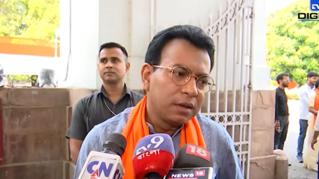 মমতার আমলে শিল্পজগৎ ভুলুন্ঠিত হয়েছে: রুদ্রনীল