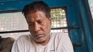 স্ত্রীকে তাড়িয়ে দিয়েছিলেন, ১৭ বছর পর ব্যক্তির কাণ্ডে শিউরে উঠলেন সবাই