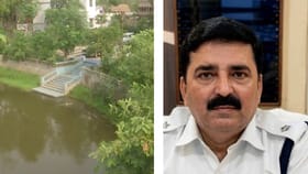 জীবনকৃষ্ণের মতো ঘাট বাঁধানো এই পুকুরে কি নিজের ফোন ফেলে দিয়েছেন শান্তন