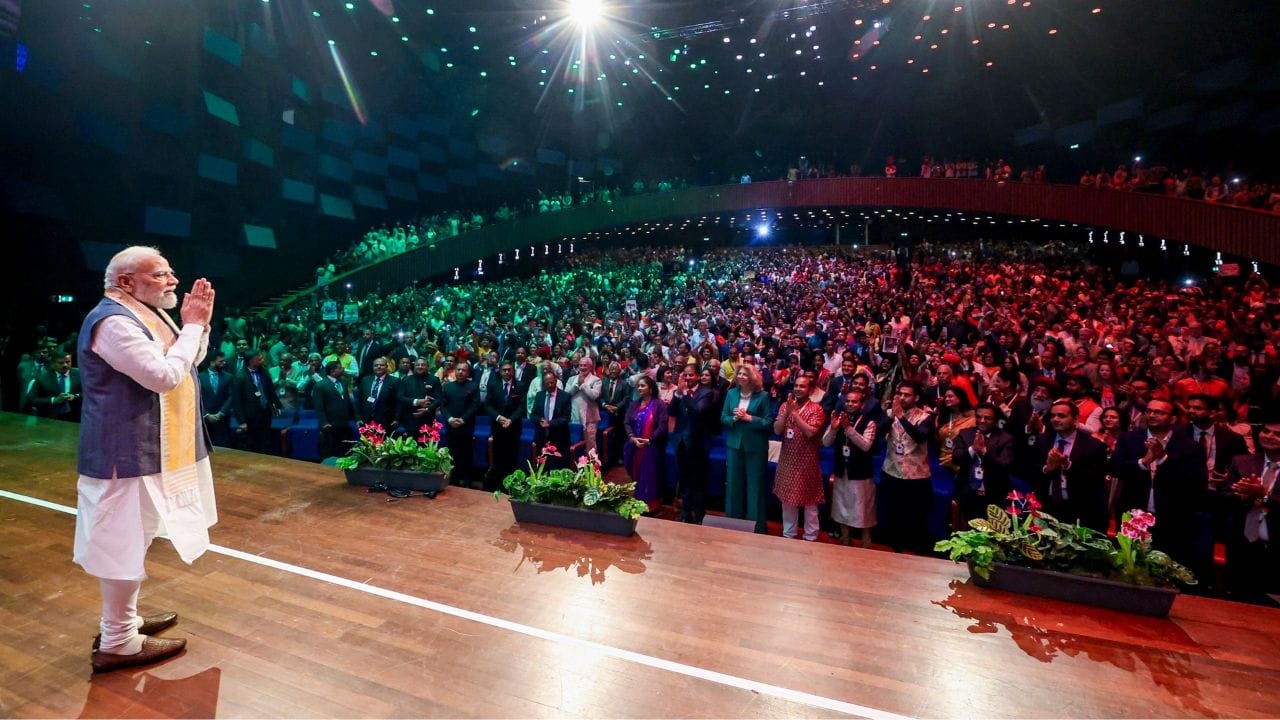 বিশ্বের এই কঠিন সময়ে ভারত ও নেদারল্যান্ডস একসঙ্গে ব্যবসা-বাণিজ্য সচল রাখার কাজ করছে। পরিবেশবান্ধব গ্রিন হাইড্রোজেন ও সেমিকন্ডাক্টরের মতো নতুন প্রযুক্তিতে দুই দেশের মেলবন্ধন খুবই জরুরি।  (Credit - PTI)