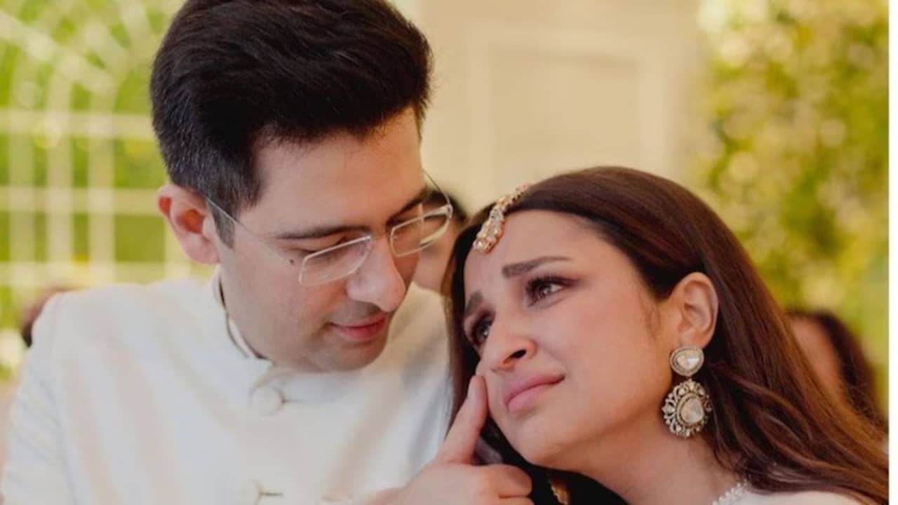 Pariniti Chopra: অবসাদে ভুগছেন পরিণীতি চোপড়া, রাঘবের সঙ্গে সংসার নিয়ে অবশেষে মুখ খুললেন অভিনেত্রী