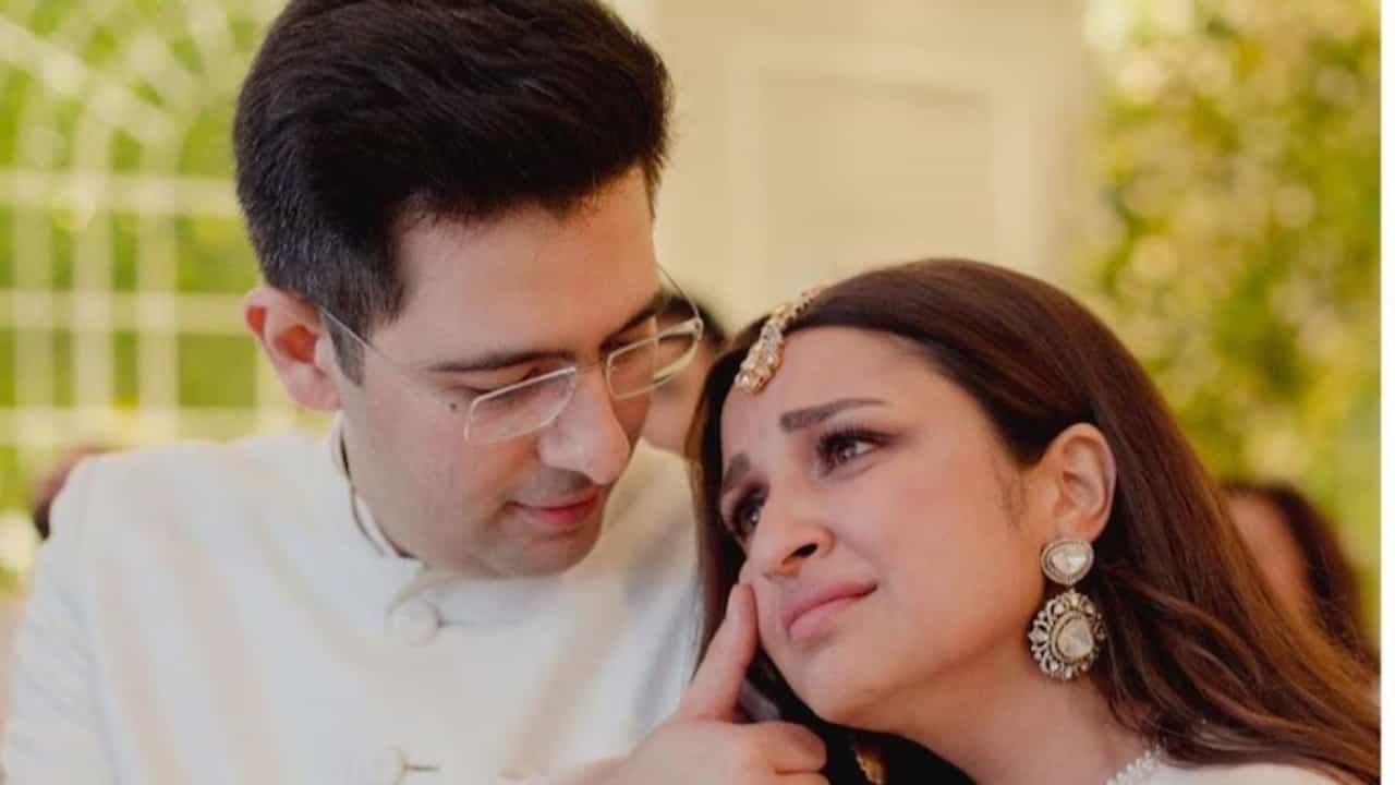 Pariniti Chopra: অবসাদে ভুগছেন পরিণীতি চোপড়া, রাঘবের সঙ্গে সংসার নিয়ে অবশেষে মুখ খুললেন অভিনেত্রী