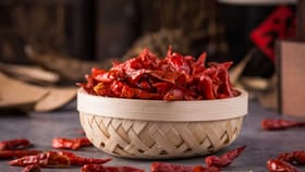 জানেন ২১ দিন শুকনো লঙ্কা না খেলে শরীরে কী কী ঘটে?