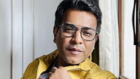 বিজেপি জিততেই রুদ্রনীলের বাড়িতে গেলেন কোন কোন সেলেব?