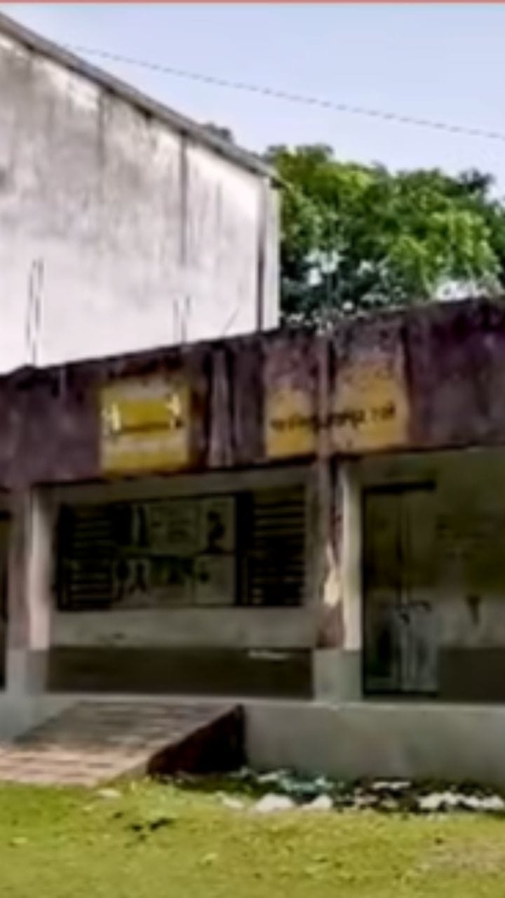শিক্ষকই নেই, পড়াবে কে? খানাকুলের স্কুলের কী দশা, দেখুন