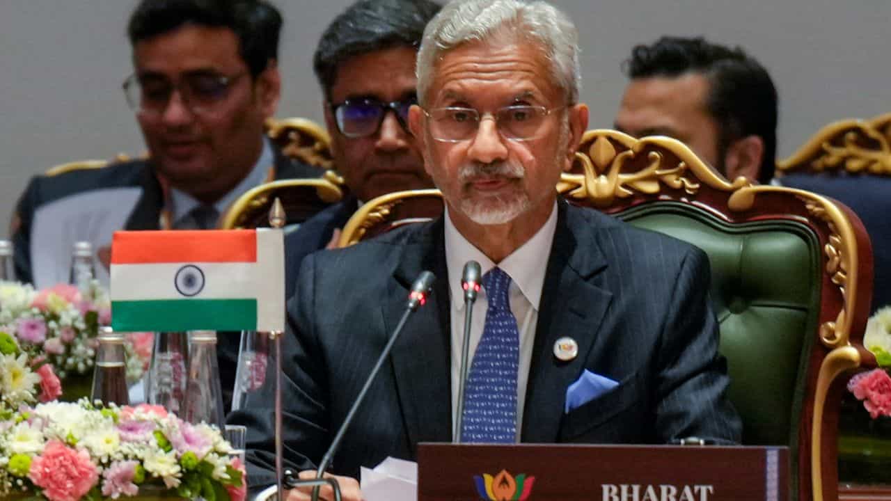 India on BRICS: 'একতরফা জবরদস্তিমূলক পদক্ষেপ...',ব্রিকসে ঘুরিয়ে আমেরিকাকেই হুঁশিয়ারি জয়শঙ্করের? India on BRICS: 'একতরফা জবরদস্তিমূলক পদক্ষেপ...',ব্রিকসে ঘুরিয়ে আমেরিকাকেই হুঁশিয়ারি জয়শঙ্করের?