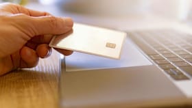 Credit Card-এ ৫০০ টাকা পেমেন্টেও লেট হলেই জরিমানা! নতুন নিয়ম জানেন?