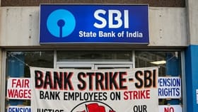 দেশজুড়ে ২ দিনের স্ট্রাইক ডাকল SBI, আটকে যেতে পারে আপনার টাকাপয়সা