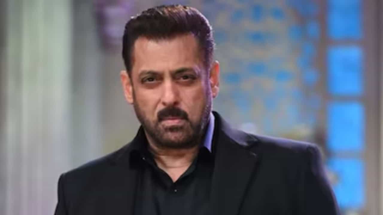 Salman Khan: সিনেমায় সলমন বনাম বিষ্ণোই সংঘাত, সামনে এল ‘কালা হিরণ’ পোস্টার, 'ভাইজান' কে? Salman Khan: সিনেমায় সলমন বনাম বিষ্ণোই সংঘাত, সামনে এল ‘কালা হিরণ’ পোস্টার, 'ভাইজান' কে?
