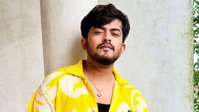 নতুন মুখ্যমন্ত্রীর শপথগ্রহণ অনুষ্ঠানে 'VIP' সায়ক