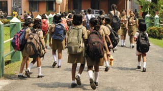 WB School: আগামী ১৫ দিন!  রাজ্যের সব স্কুলে গেল সরকারের তরফ থেকে বড় নির্দেশ