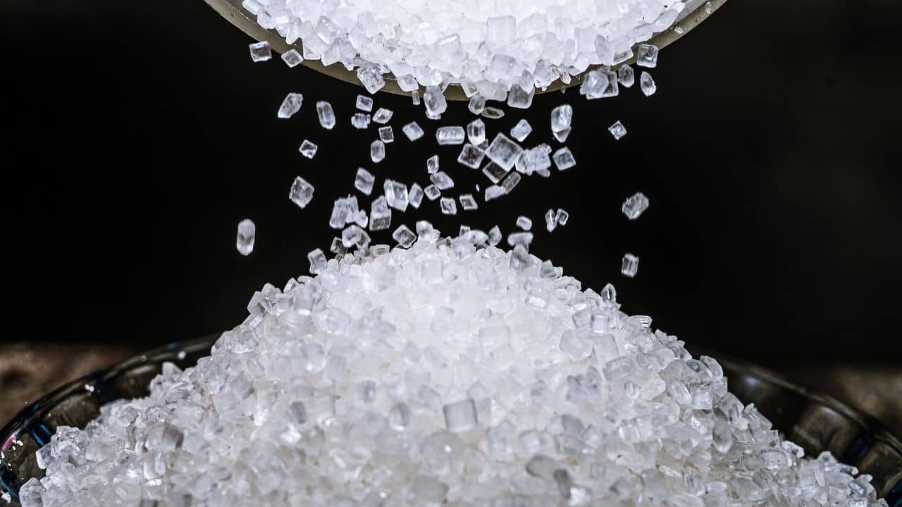 Sugar Export Ban: জ্বালানি সঙ্কটের মাঝেই চিনি নিয়ে বড় সিদ্ধান্ত কেন্দ্রের, কী প্রভাব পড়বে সাধারণ মানুষের উপরে?