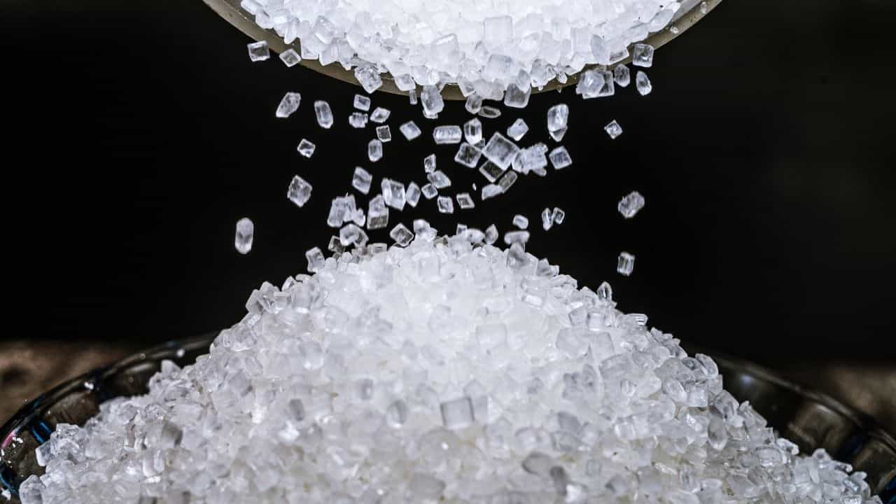 Sugar Export Ban: জ্বালানি সঙ্কটের মাঝেই চিনি নিয়ে বড় সিদ্ধান্ত কেন্দ্রের, কী প্রভাব পড়বে সাধারণ মানুষের উপরে?