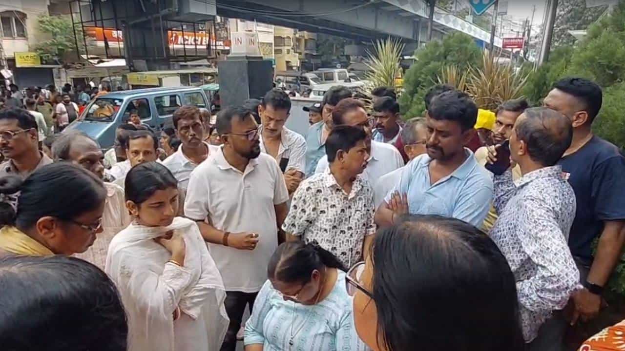 Sanjay Das Death Case: দক্ষিণ দমদমে দেবরাজ ঘনিষ্ঠ তৃণমূল কাউন্সিলরের ঝুলন্ত দেহ উদ্ধার