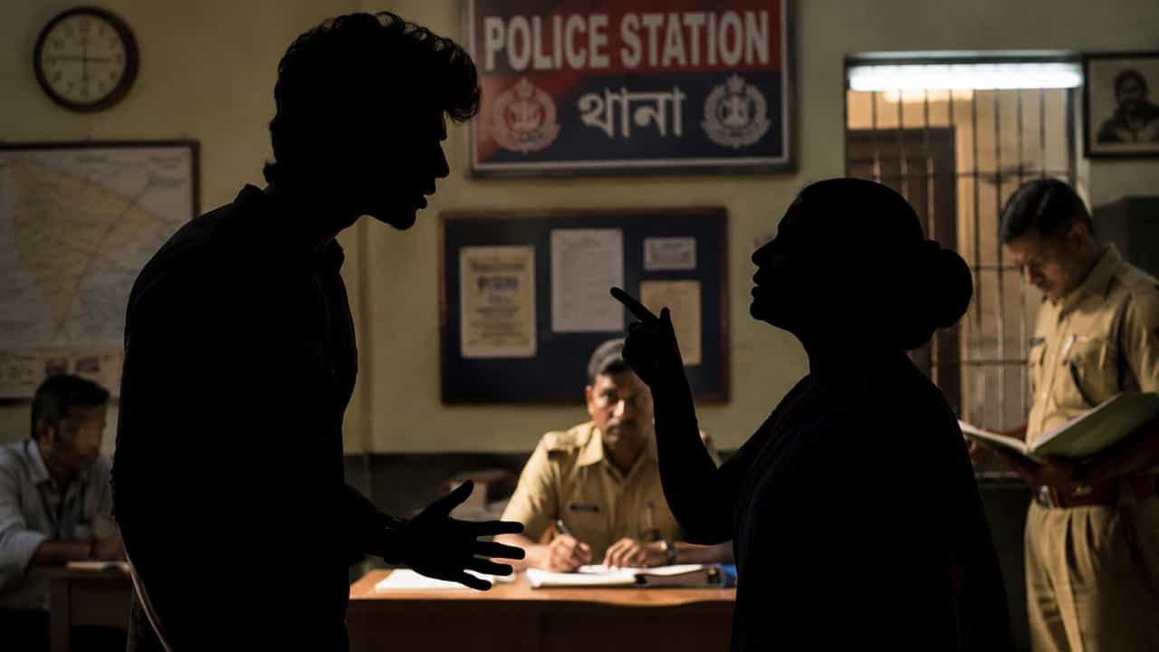 Tollywood: বিখ্যাত টলিউড নায়কের বিরুদ্ধে পরিচারিকাকে মারধরের অভিযোগ, থানায় ছুটল দু'পক্ষই Tollywood: বিখ্যাত টলিউড নায়কের বিরুদ্ধে পরিচারিকাকে মারধরের অভিযোগ, থানায় ছুটল দু'পক্ষই