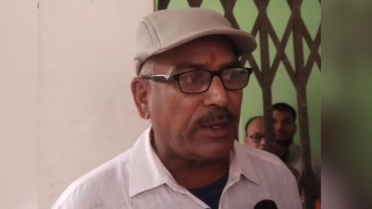 Former Dinhata Municipality chairman arrested: এবার দিনহাটায় পুলিশের জালে উদয়ন ঘনিষ্ঠ আর এক নেতা