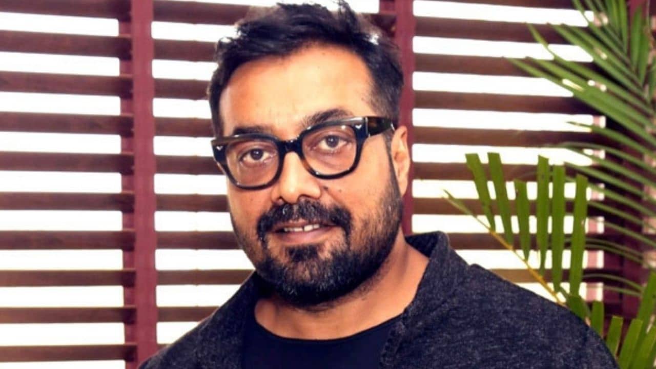 কানের মার্কেটে যে কেউ টাকা দিয়ে ছবি দেখাতে পারেন, ফাঁস করলেন অনুরাগ