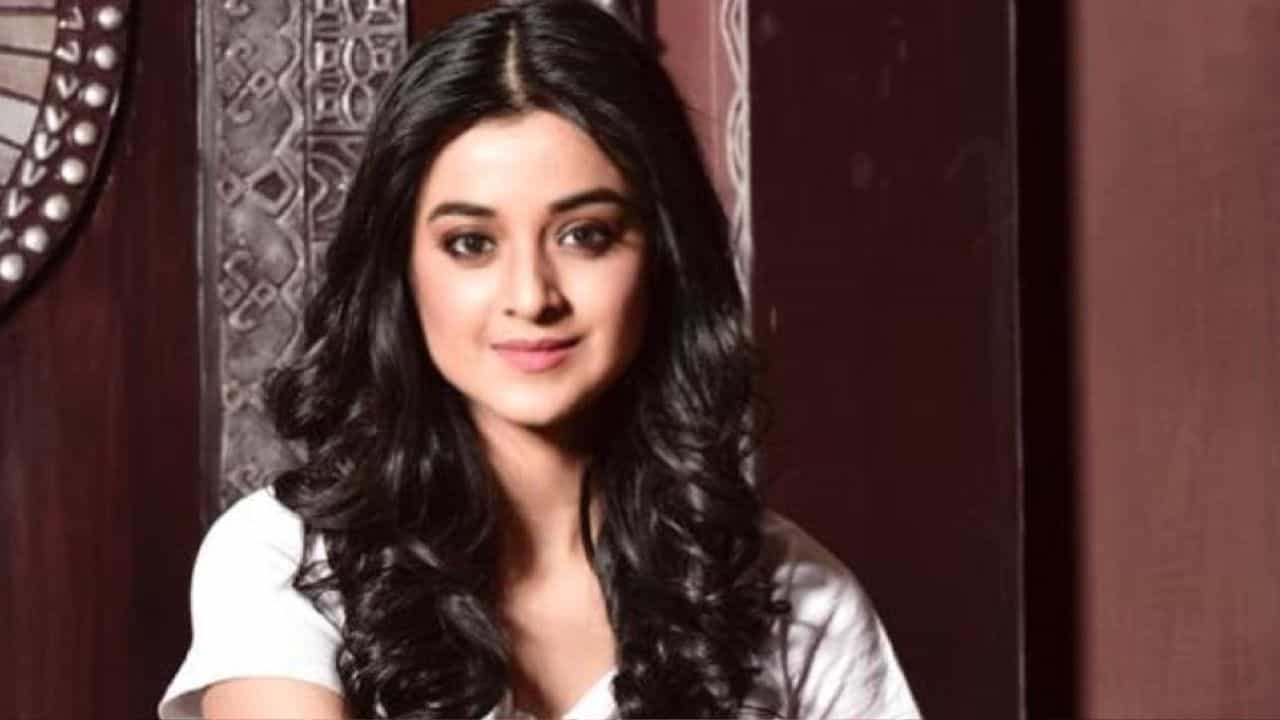 হাসপাতালে দর্শনা, এখন কেমন আছেন অভিনেত্রী, জানালেন সৌরভ