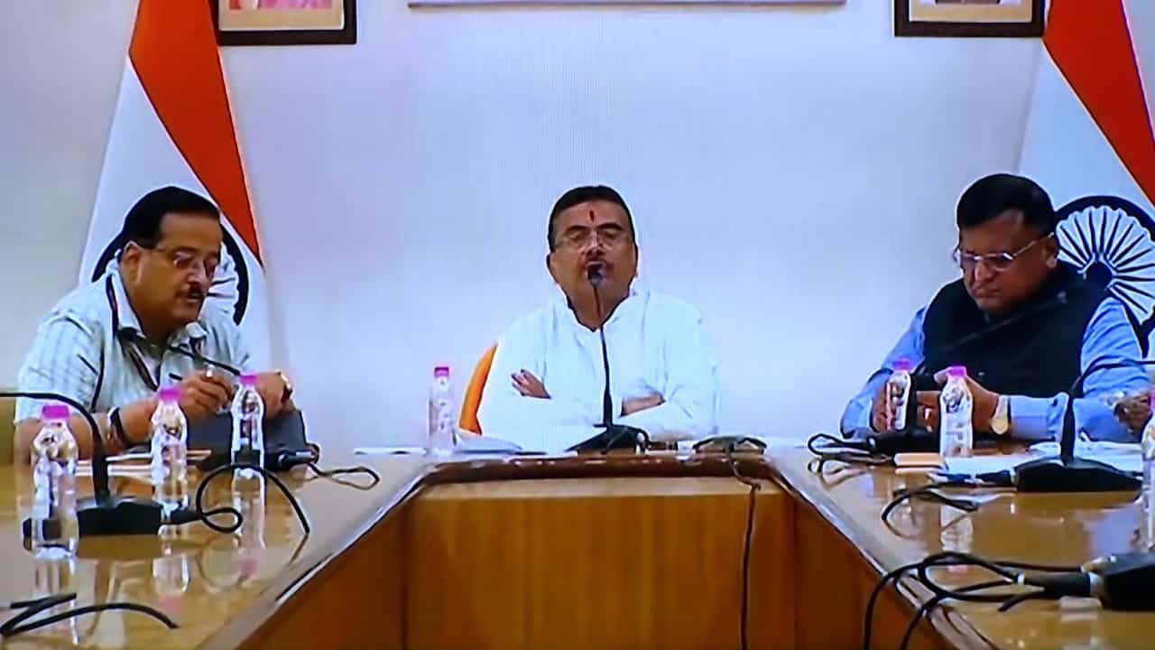 West Bengal News LIVE Updates: 'স্বাস্থ্যক্ষেত্রে যুগান্তকারী পরিবর্তন আনা হচ্ছে', সাংবাদিক বৈঠকে মুখ্যমন্ত্রী শুভেন্দু West Bengal News LIVE Updates: 'স্বাস্থ্যক্ষেত্রে যুগান্তকারী পরিবর্তন আনা হচ্ছে', সাংবাদিক বৈঠকে মুখ্যমন্ত্রী শুভেন্দু