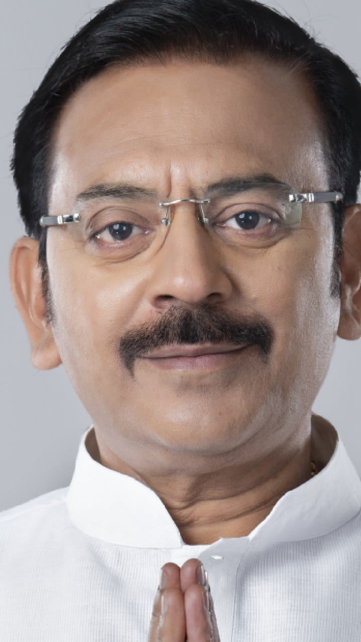 'মেসিকাণ্ডে' অরূপ বিশ্বাসের বিরুদ্ধে এফআইআর! প্রাক্তন ক্রীড়ামন্ত্রীর বিরুদ্ধে মারাত্মক অভিযোগ