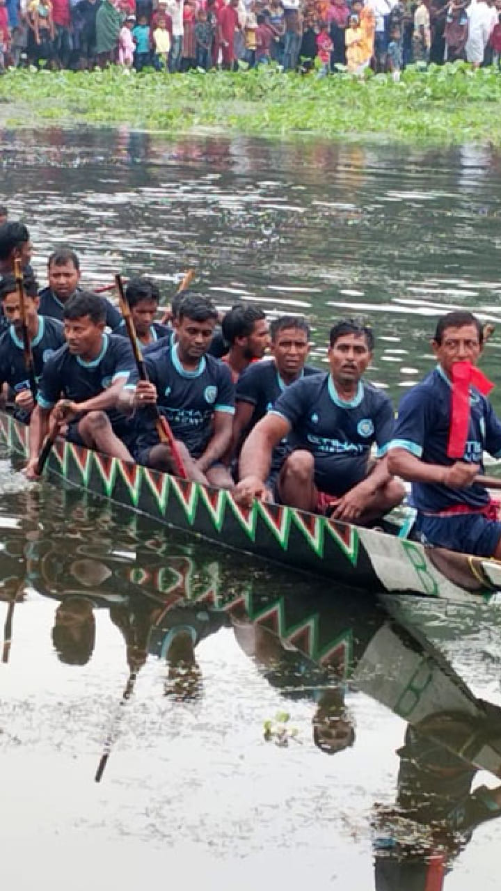 'মায়ের পেট থেকে এখানে এসেছি'! হাকিমপুর সীমান্তে বাংলাদেশে ফিরতে মরিয়া ভিড় অনুপ্রবেশকারীদের