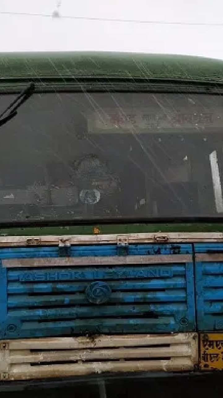 বাড়ছে বাস ভাড়ার জল্পনা, জ্বালানির দামে গাড়ি থমকে যাওয়ার জোগাড়