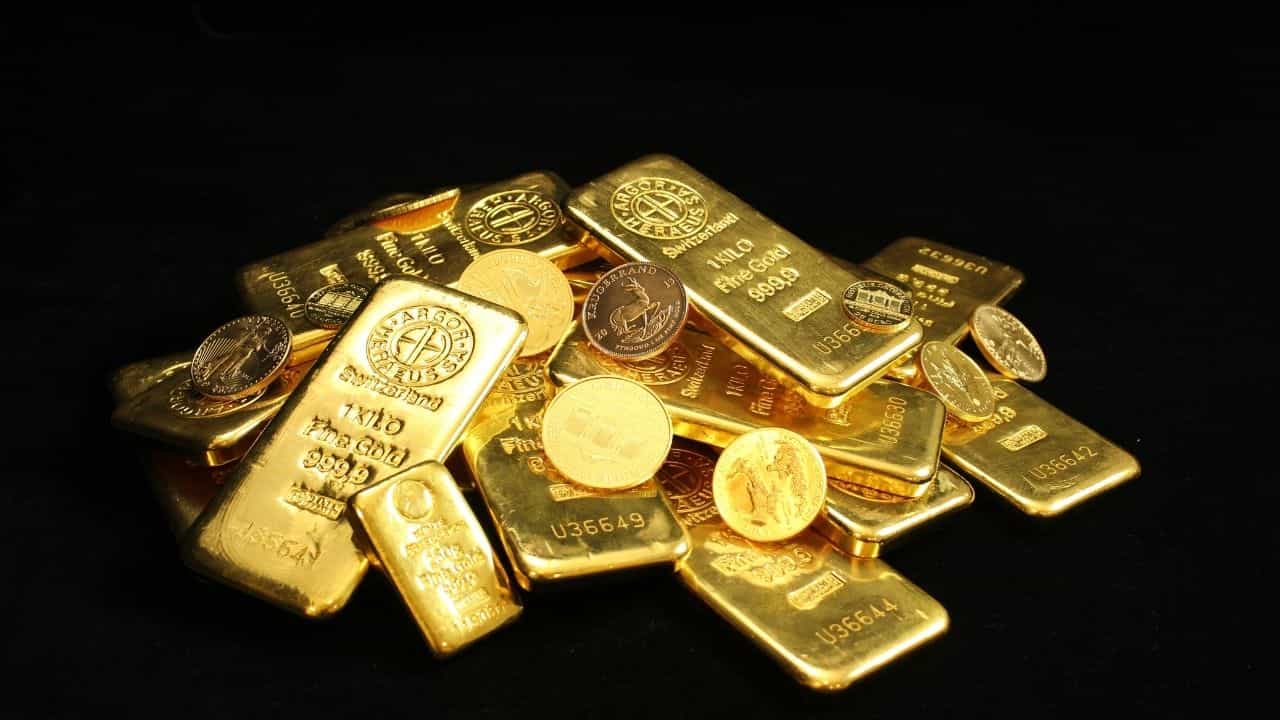 India Gold Import & Production: বিদেশ থেকেই কেন কিনতে হয় সোনা? ভারতে কত সোনা উত্তোলন হয় জানেন? India Gold Import & Production: বিদেশ থেকেই কেন কিনতে হয় সোনা? ভারতে কত সোনা উত্তোলন হয় জানেন?