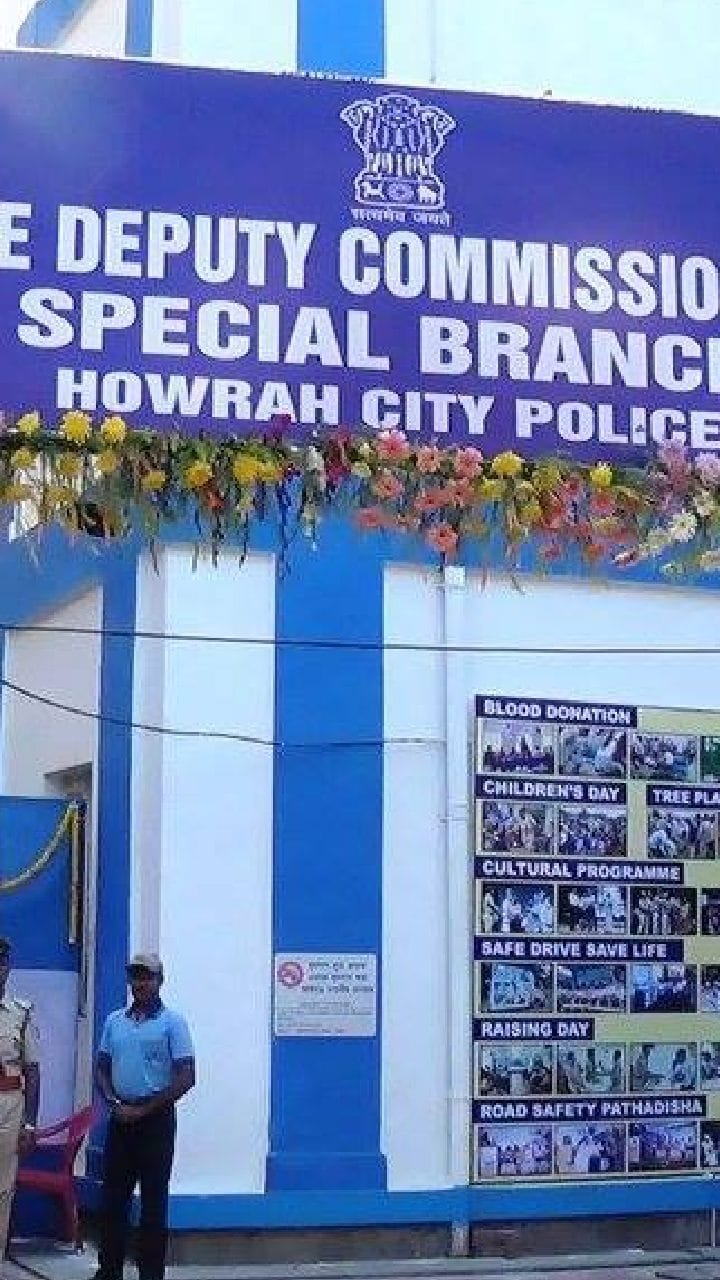 মাথা ন্যাড়া, পরনে স্যান্ডো গেঞ্জি ও হাফপ্যান্ট! অপরাধীদের ভয় ধরাতে হাওড়ার ‘ডন’ আকাশকে রাস্তায় ঘোরাল পুলিশ