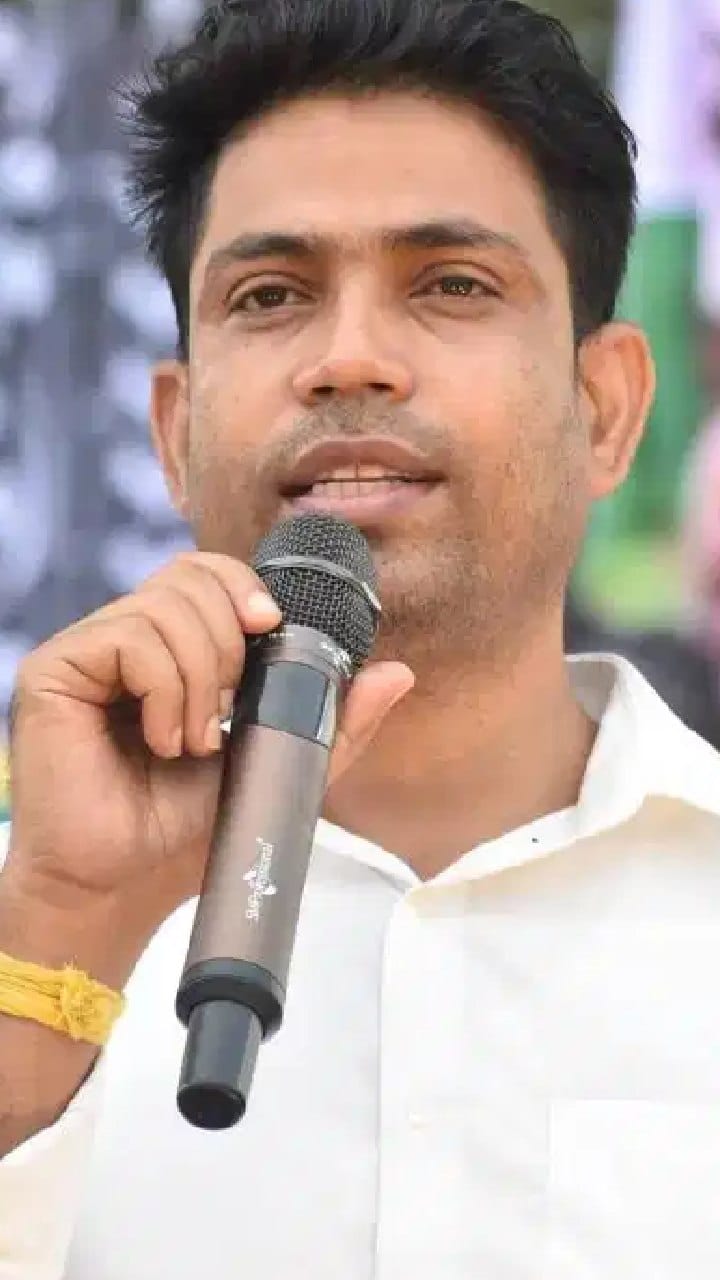 ফলতায় পুলিশের জালে 'পুষ্পা' ঘনিষ্ঠ! একাধিক দুর্নীতির অভিযোগে গ্রেফতার তৃণমূল প্রধান ইসরাফিল